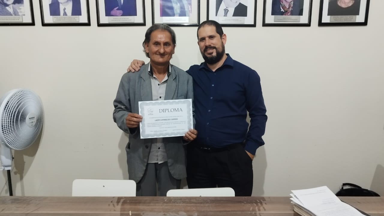Laerte Aparecido Capassi recebe título de acadêmico honorário da AOLA